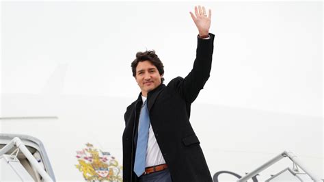 pictures of justin trudeau in bahamas